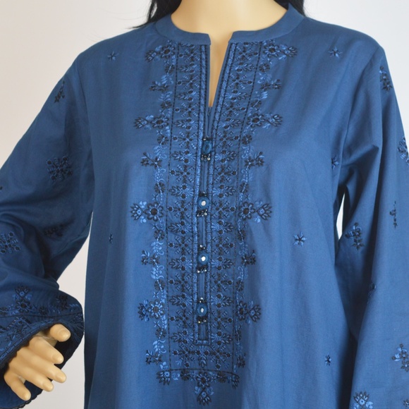 Embroidered Cambric 3-Piece Pret, Pakistani, Indian Women - Picture 4 of 6